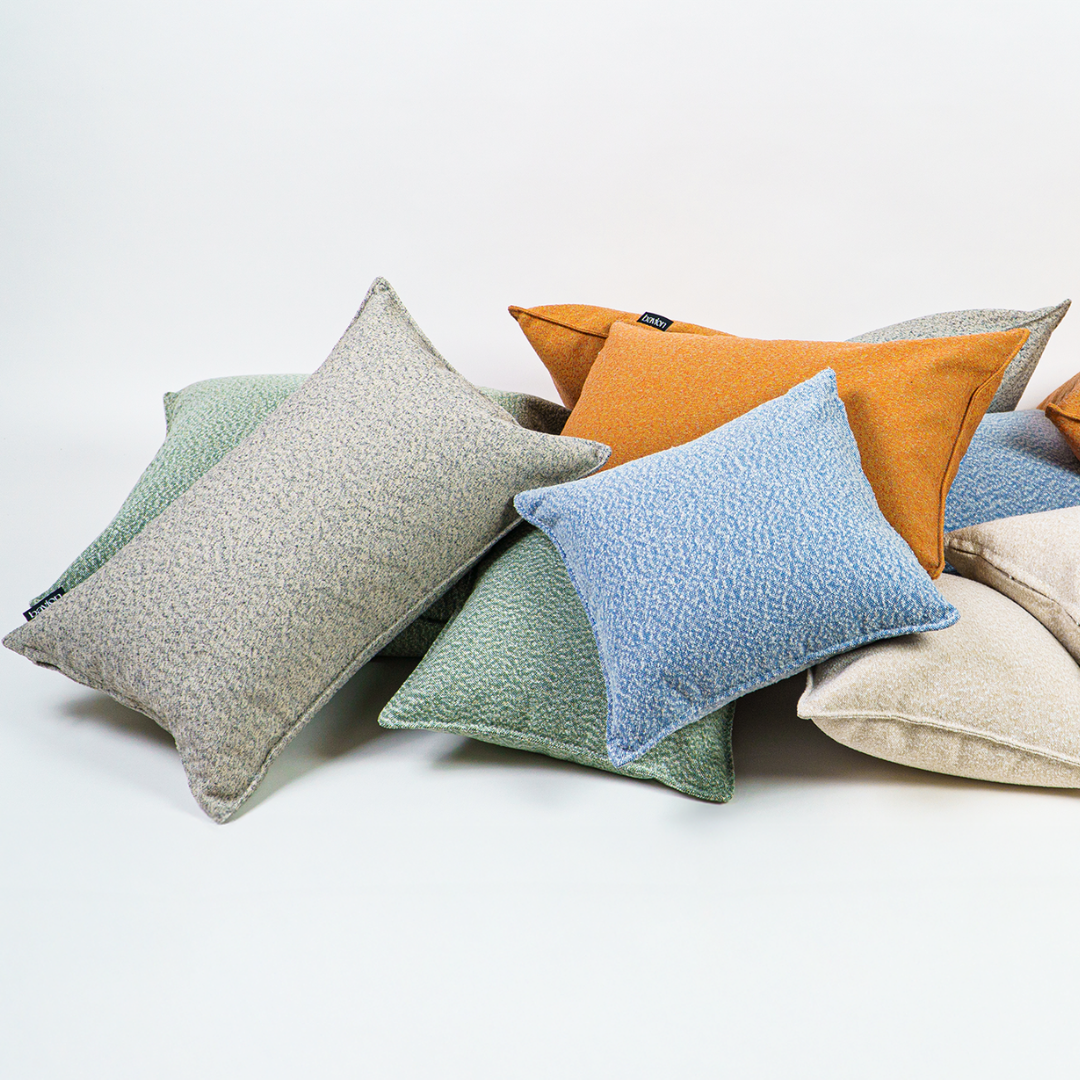 Cushions & Pillows